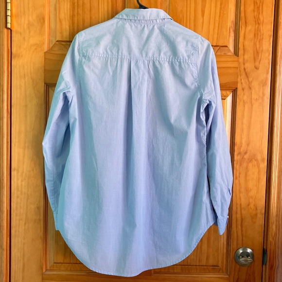 Crown and Ivy women’s size medium never worn pale blue button up shirt - Picture 2 of 7
